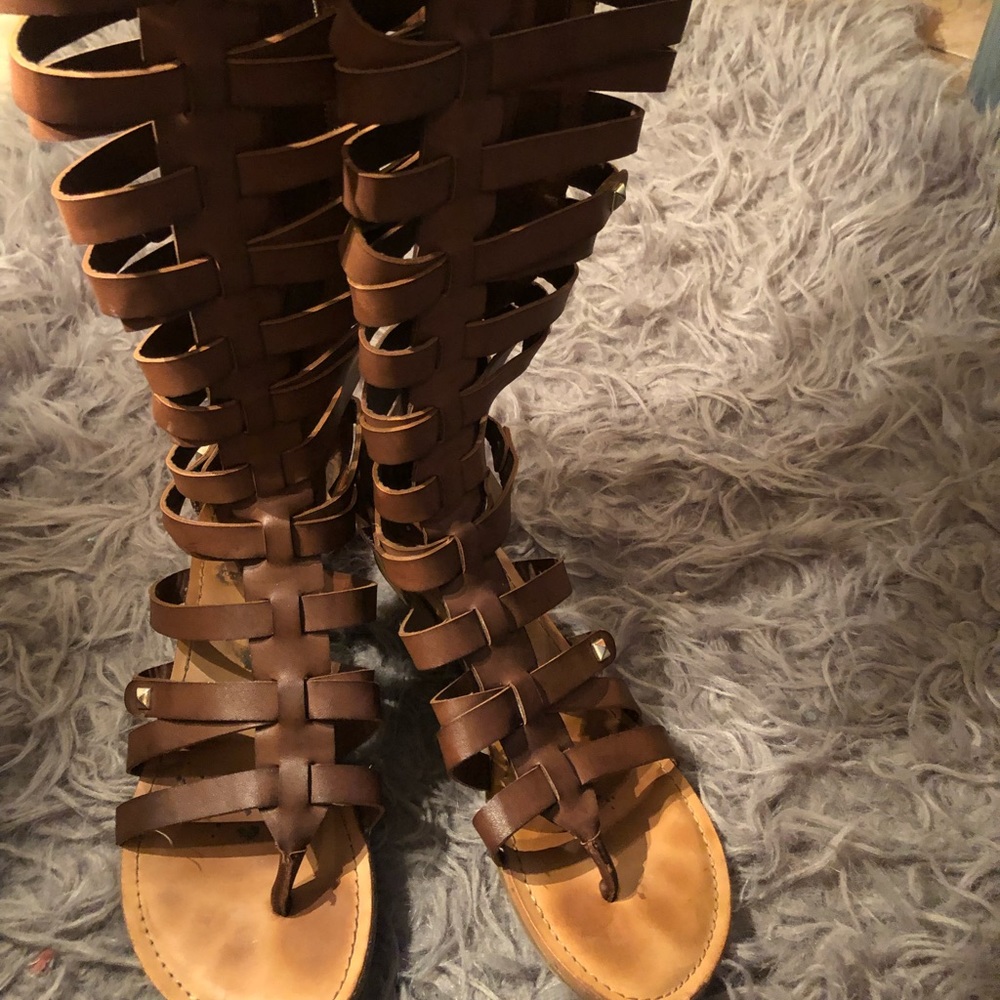 Sandles